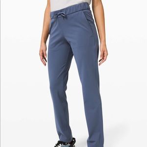 Lululemon On The Fly Full Length Pant in Ink Blue